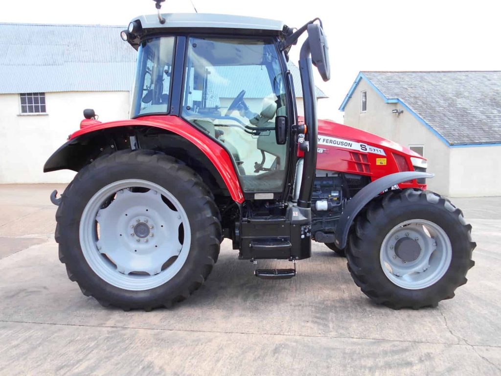 Massey Ferguson 5711S Dyna 4 Efficient - John Lake Tractors - Offical site